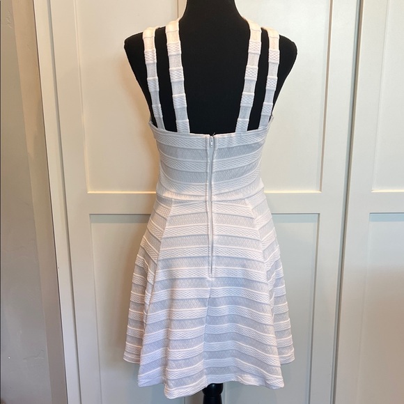 Emerald Sundae Emerald Sundae White Textured White Mini Size S - Picture 6 of 9